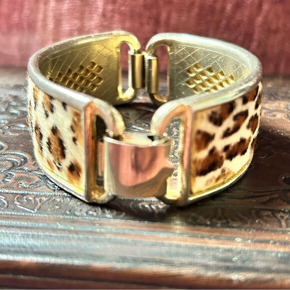 Vintage Cheetah Leopard Print Calf Hair Metal Bracelet - Picture 5 of 6